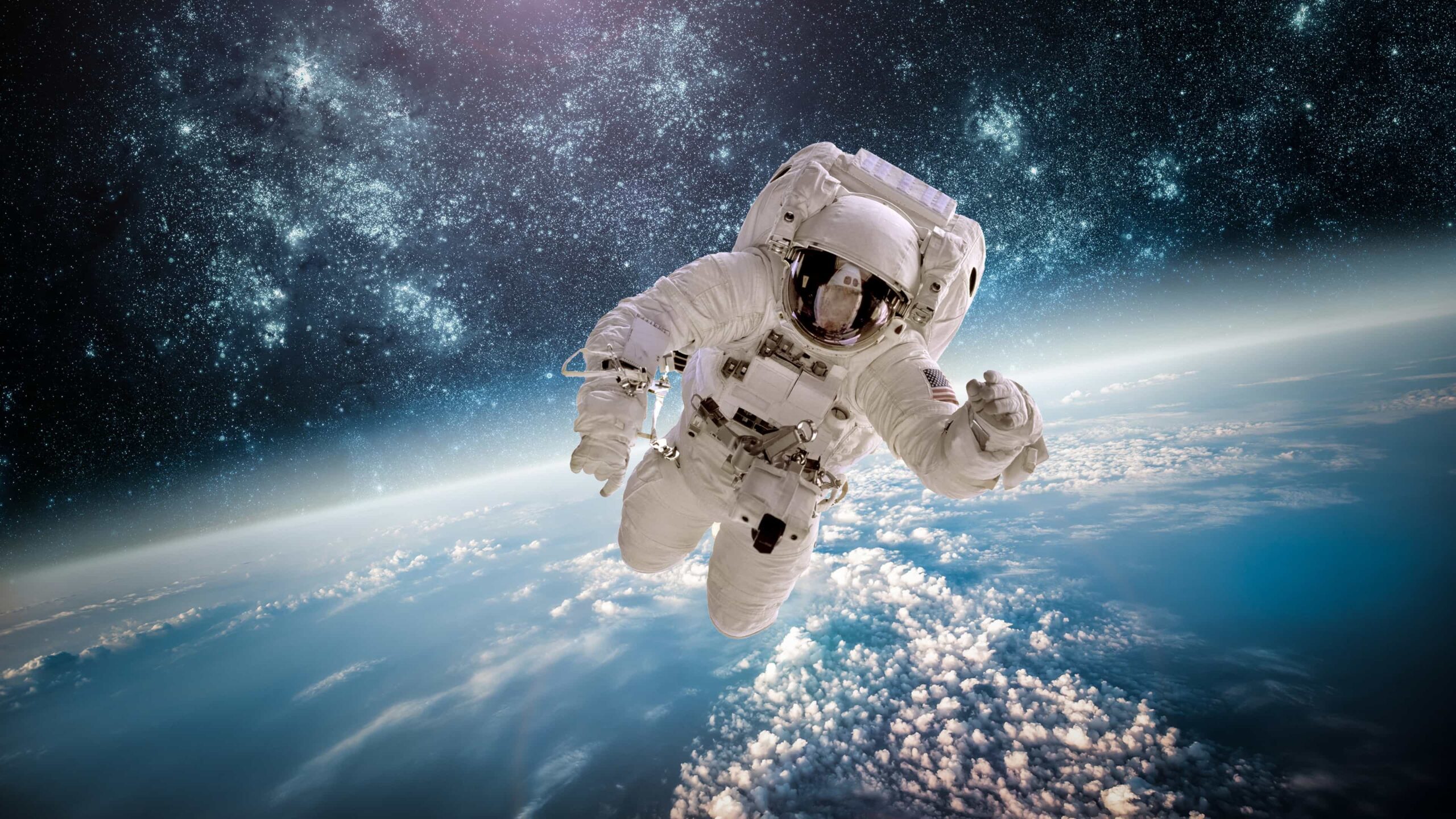 Fondo de pantalla de astronauta – Coliseu Geek